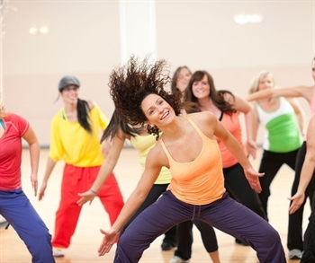 ����� ����